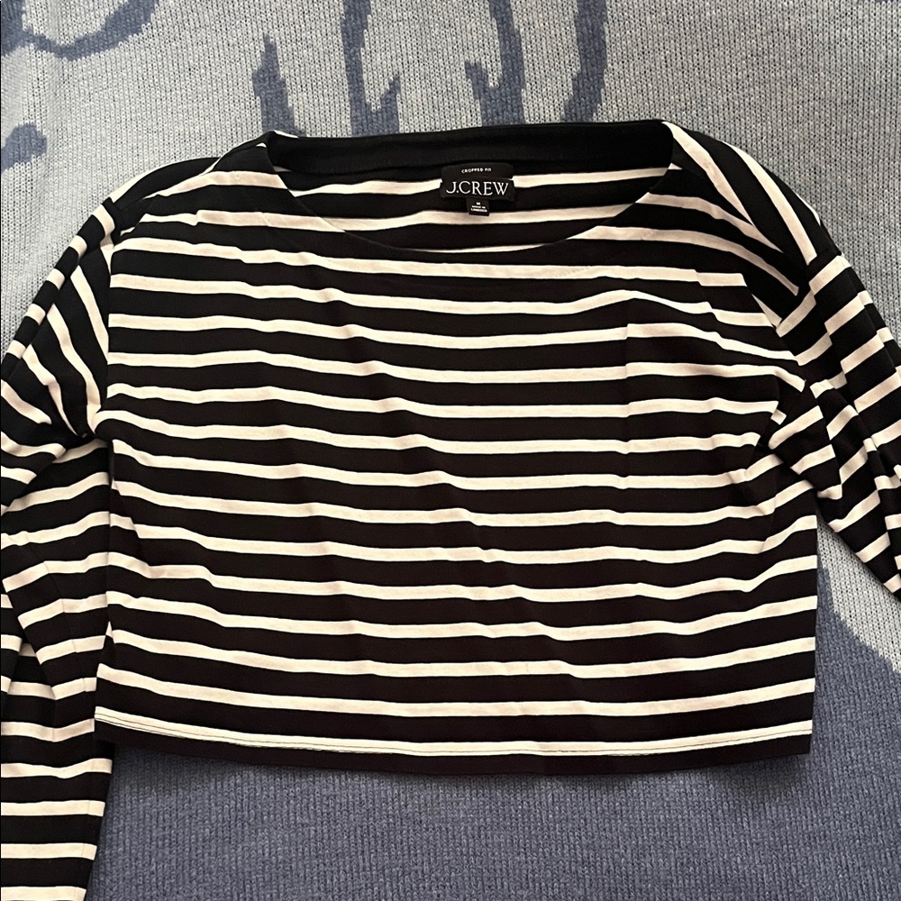 J. CREW BLACK AND WHITE CROPPED LONG SLEEVE TOP